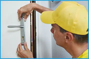 Darien Locksmith Store Darien, CT 203-893-4192 - 4a-professional-locksmith